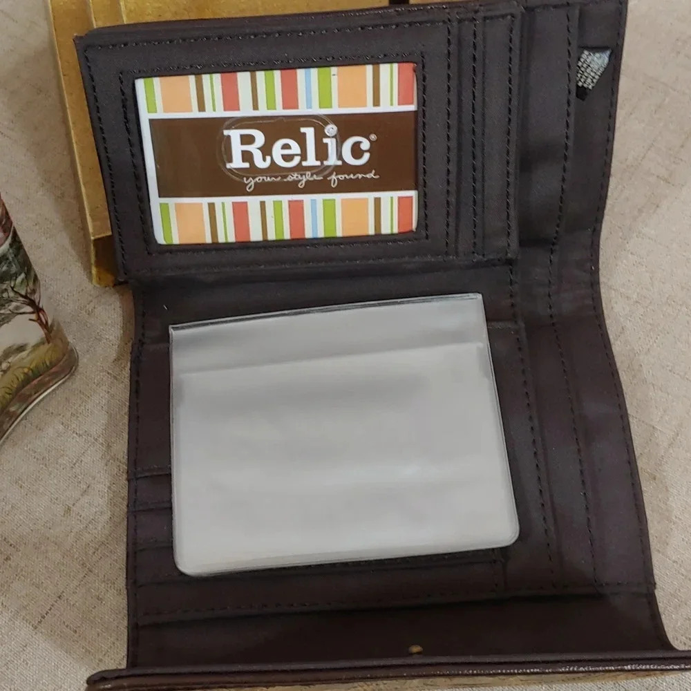 Women's Wallet by Relic - Picture 2 of 10